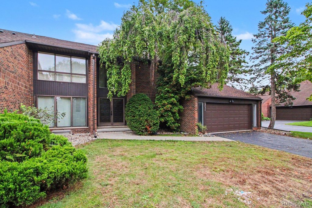 3031 Lindenwood Drive, Dearborn