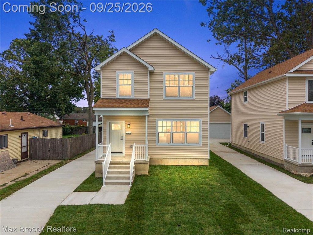 27828 Groveland Street, Madison Heights