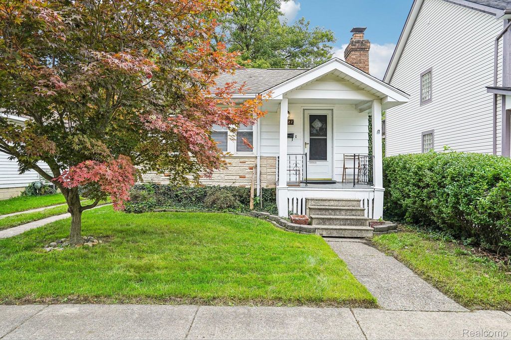 3227 Grayson Street, Ferndale