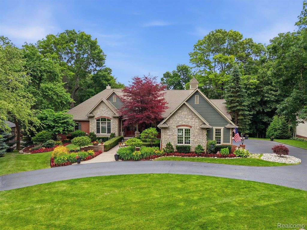 6146 Windstone Lane, Clarkston
