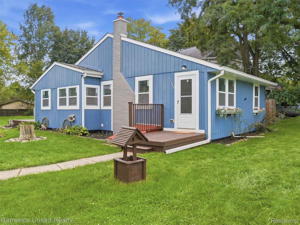 1840 Maxfield Road, Hartland
