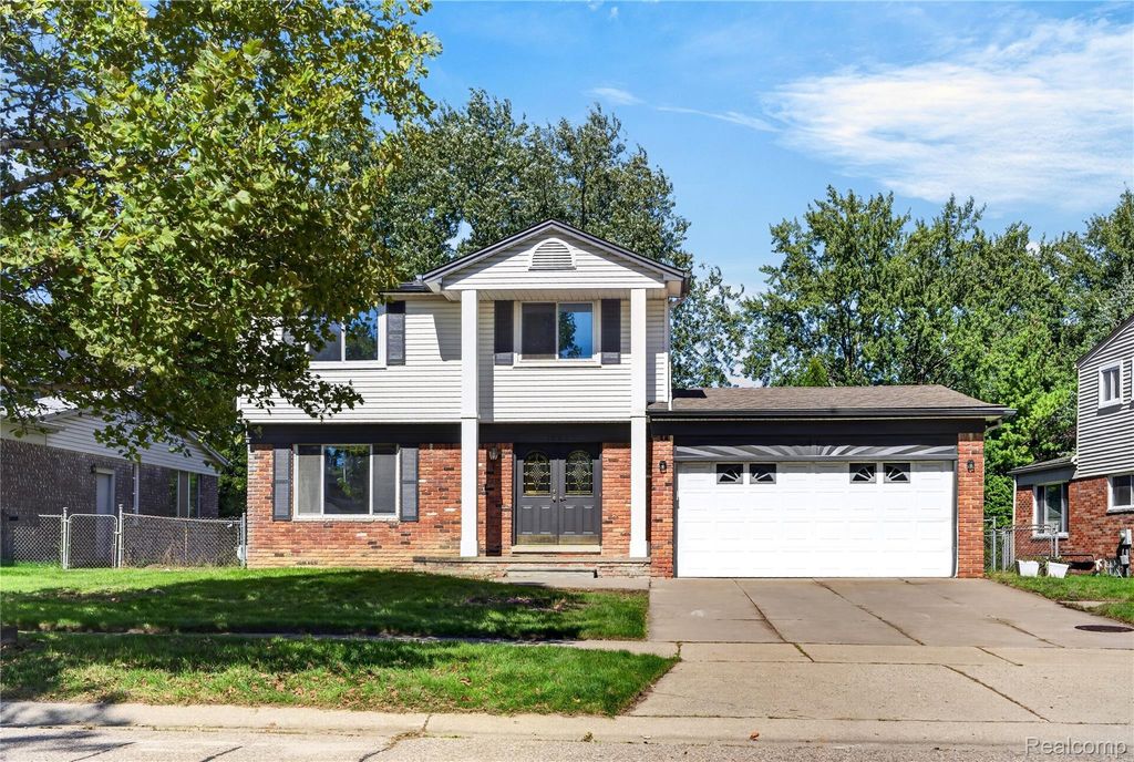 1699 Crestline Drive, Troy
