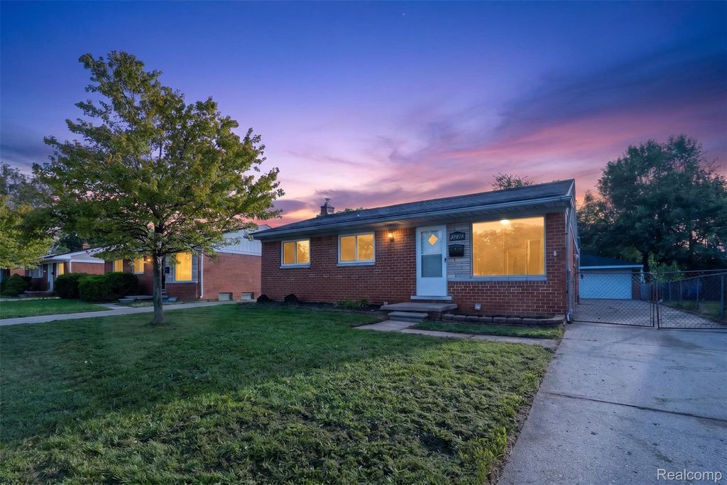 27754 Townley Avenue, Madison Heights