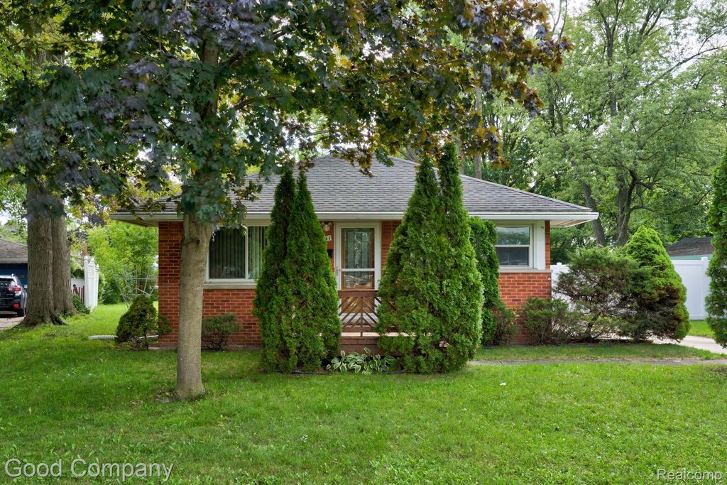 17341 Avilla Boulevard, Southfield
