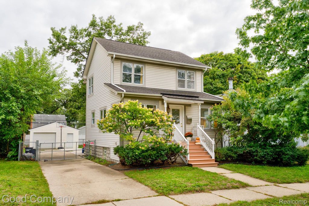 1665 W Troy Street, Ferndale