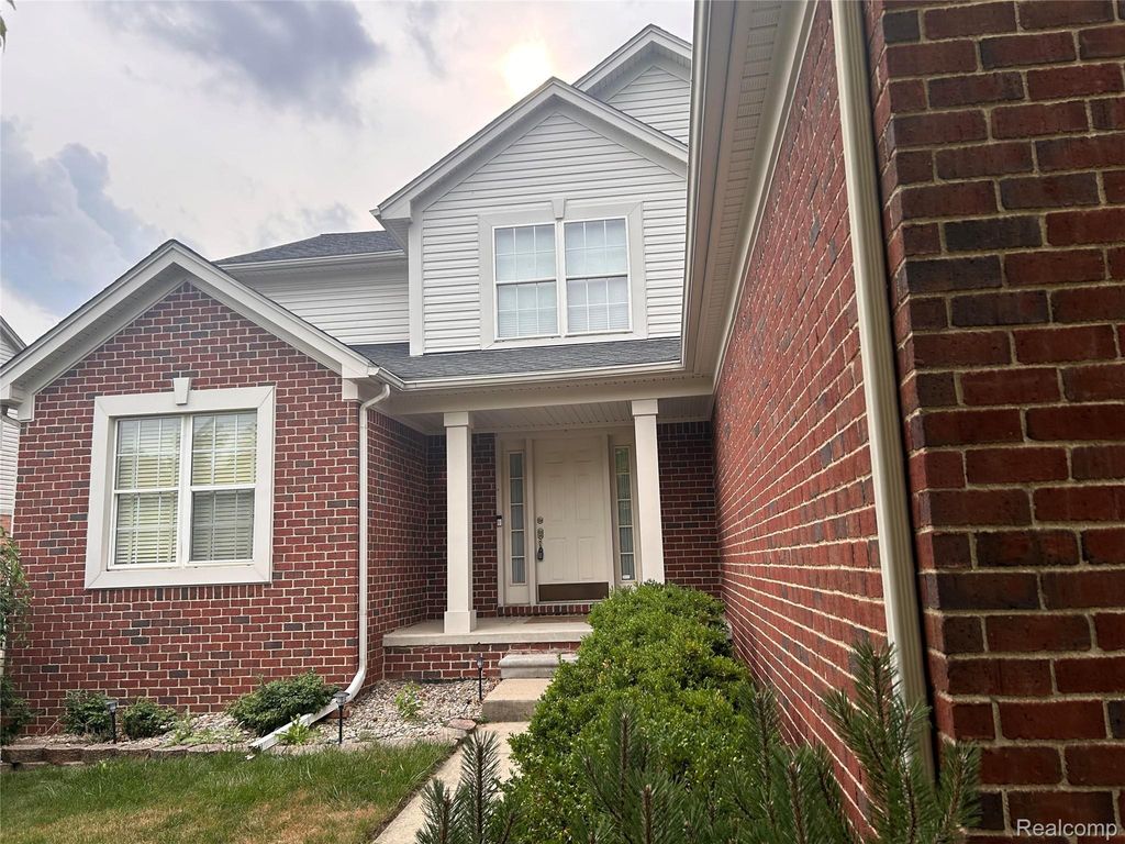 2738 Long Meadow Lane, Rochester Hills