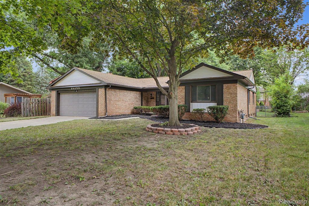 44150 S Umberland Circle, Canton