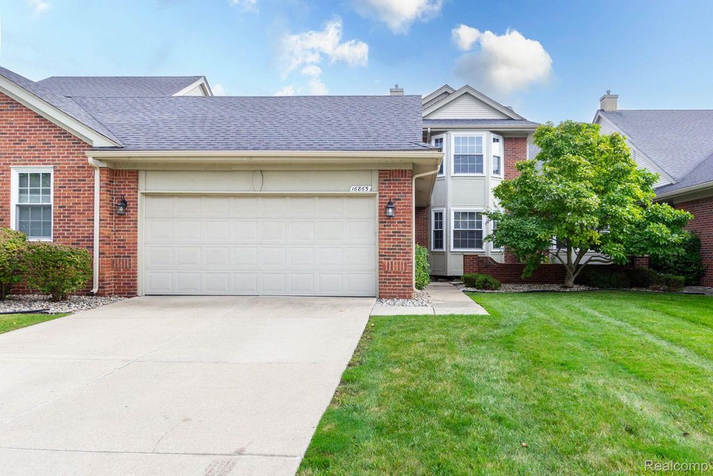 16865 Club Drive, Southgate