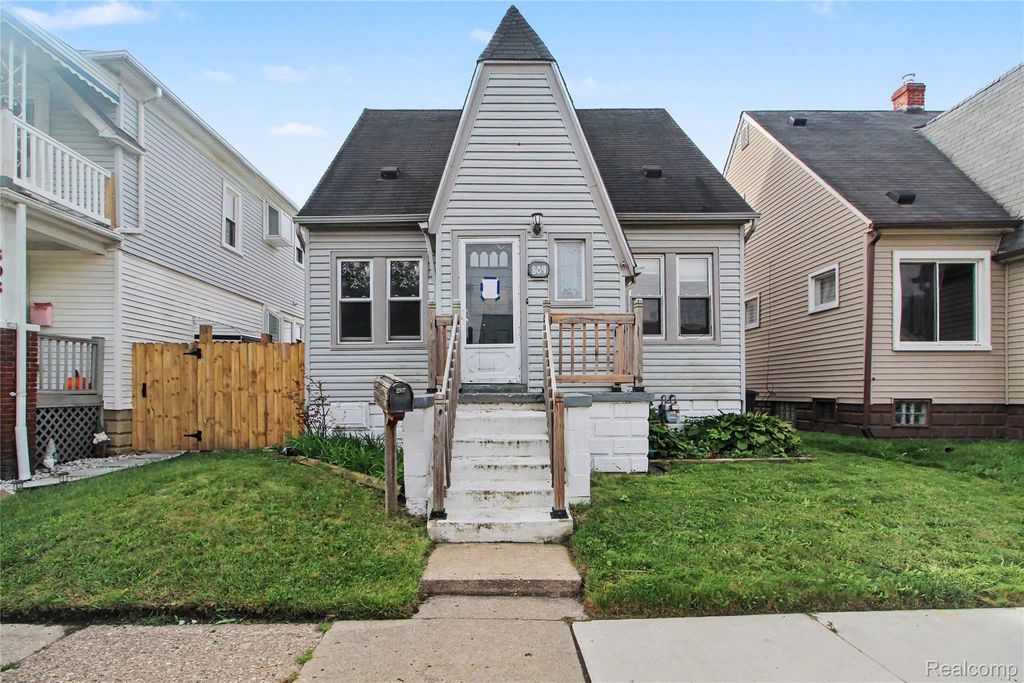 809 Saint John Street, Wyandotte