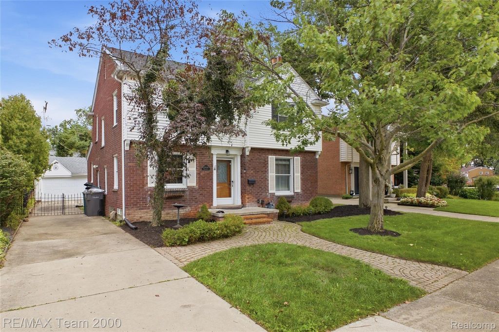 24616 Fairmount Drive, Dearborn