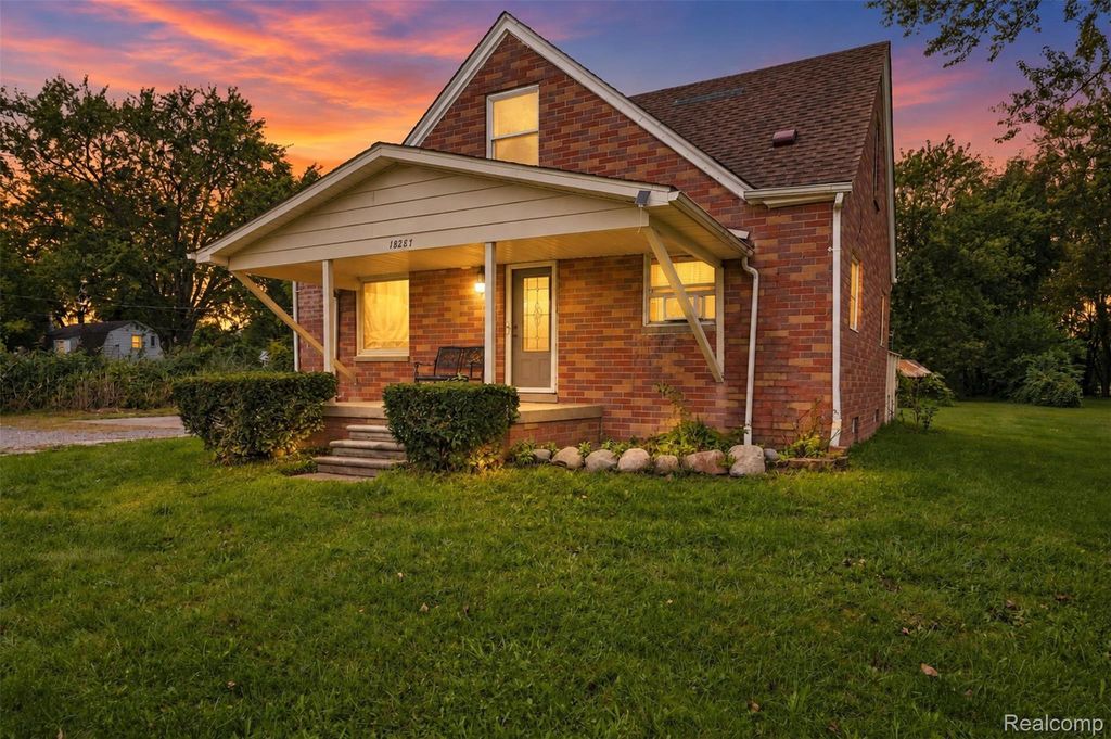 18287 Inkster Road, Brownstown