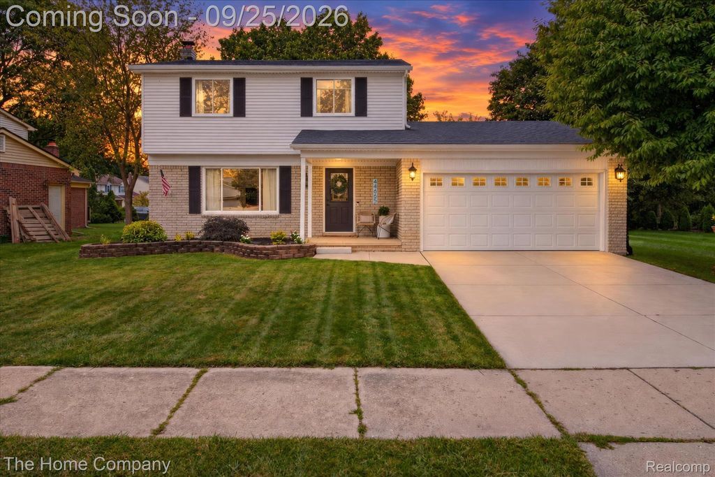 44665 Forest Trail Drive, Canton