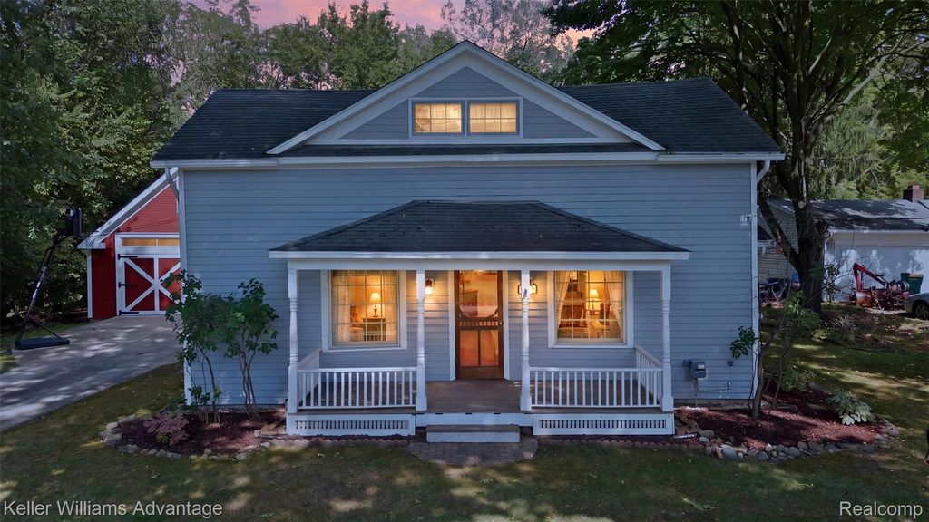 32100 W 9 Mile Road, Farmington