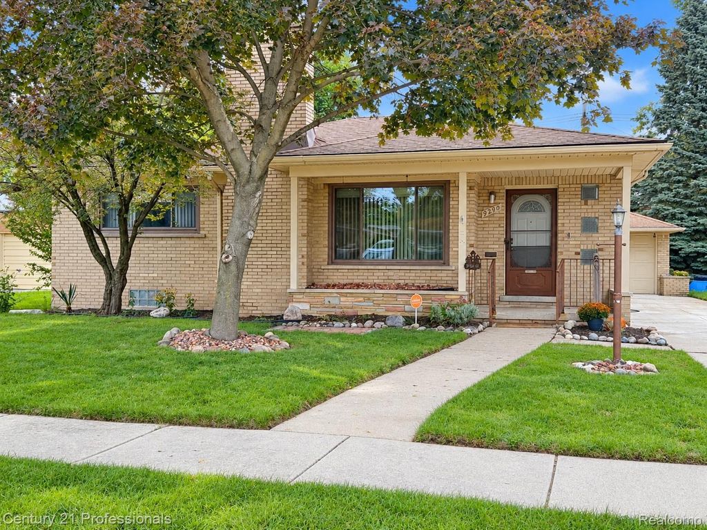 9290 Jerome, Redford charter township
