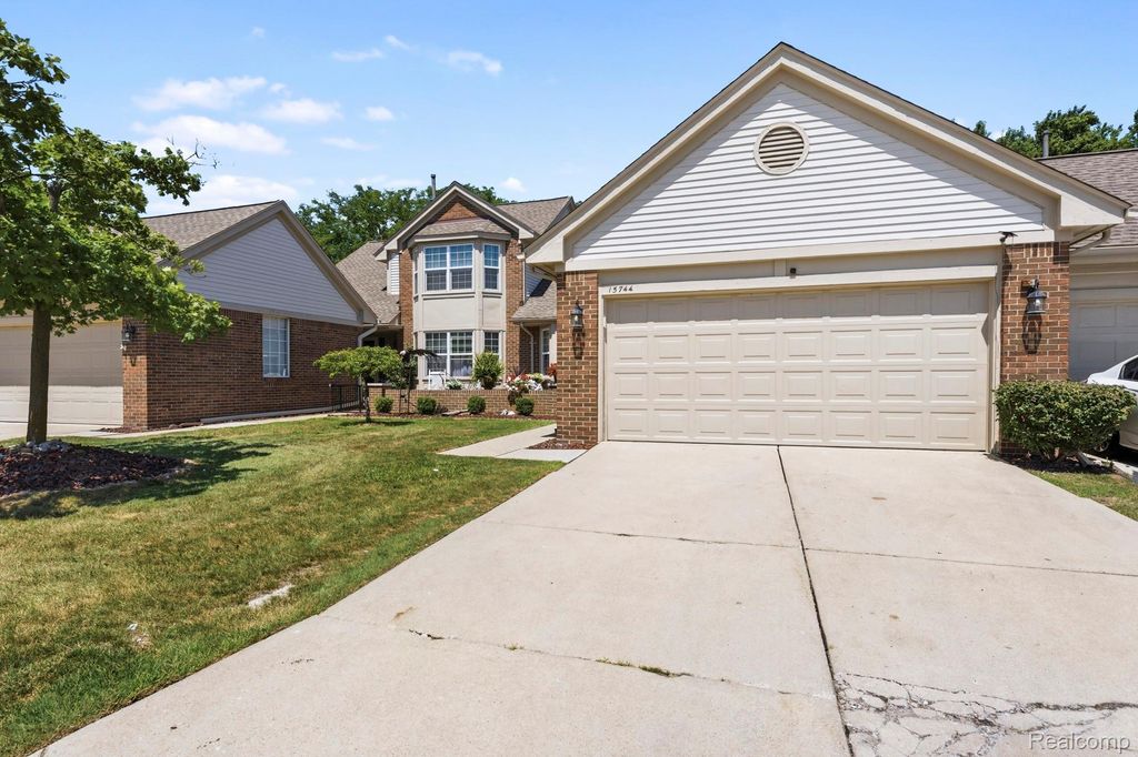 15744 E Golfview Drive W, Riverview
