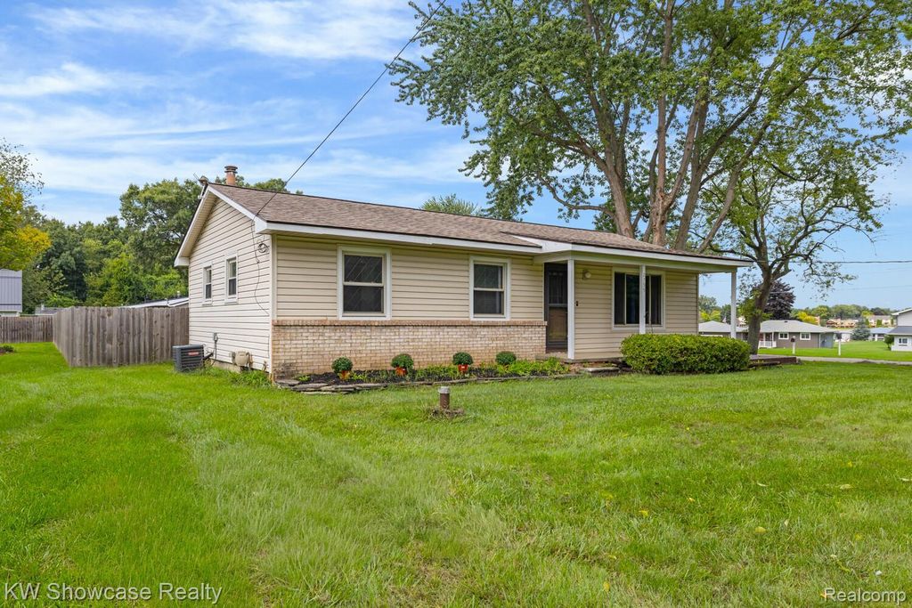 2755 Willow Lane, Highland