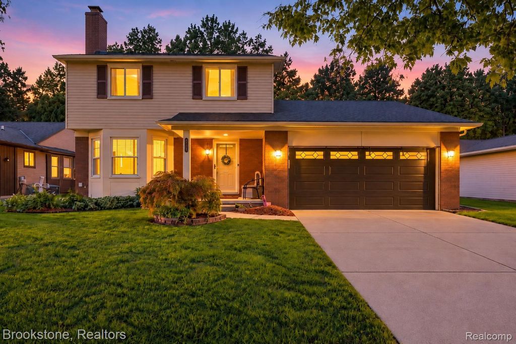 13162 Beresford Drive, Sterling Heights