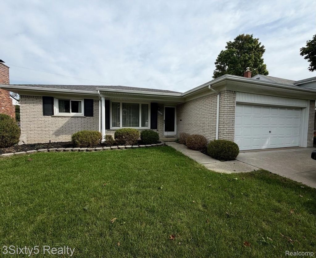 26926 Rochelle Street, Dearborn Heights