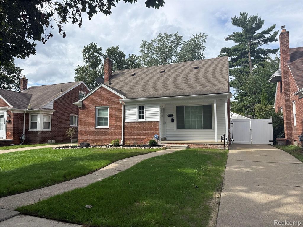 8459 Hazelton Street, Dearborn Heights