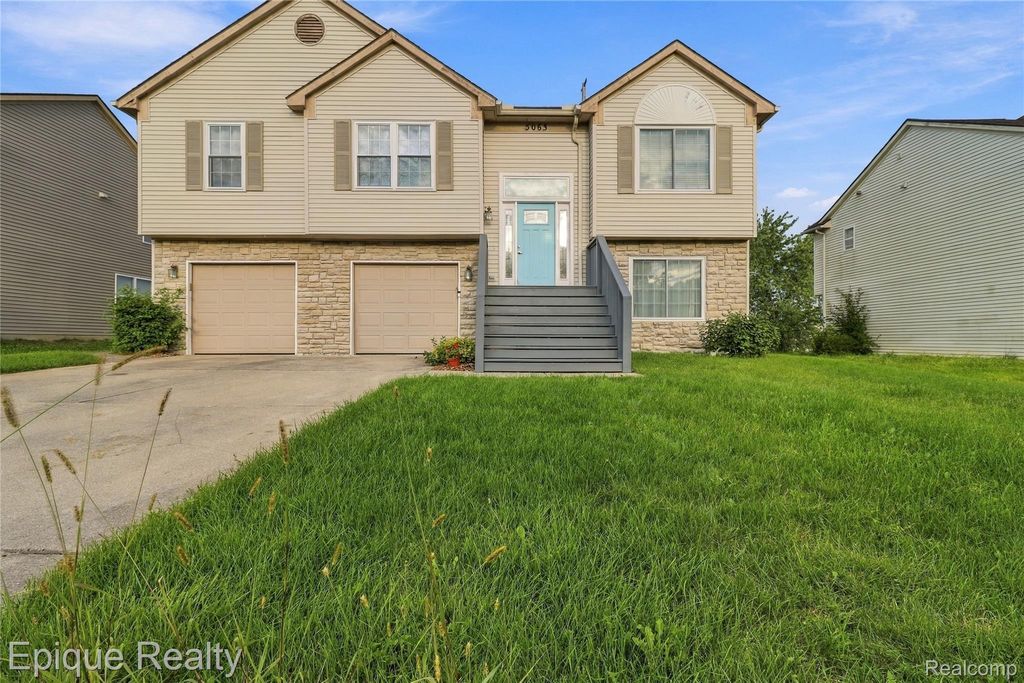 5063 Blue Spruce Drive W, Ypsilanti
