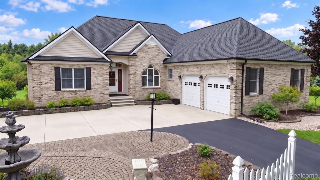 1900 Baldwin Road, Lapeer