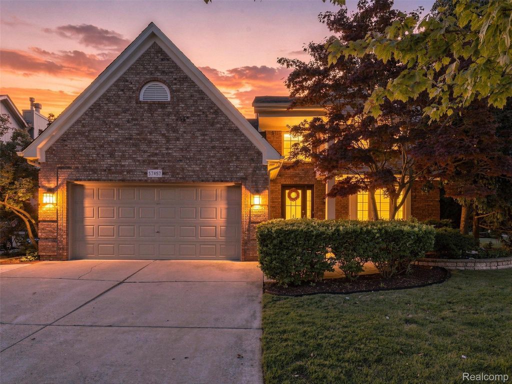 57457 Breckenridge Drive, Washington