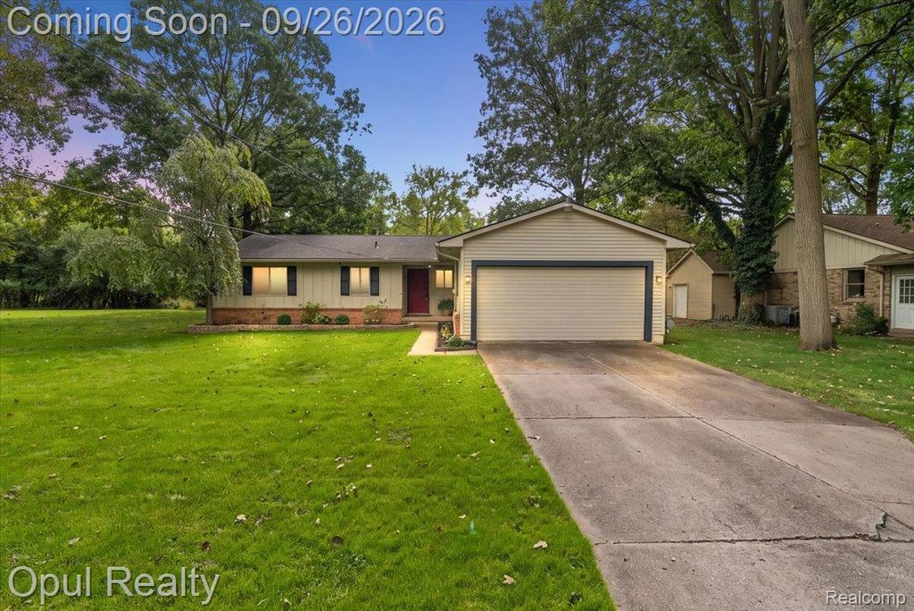 41429 Chattman Street, Novi