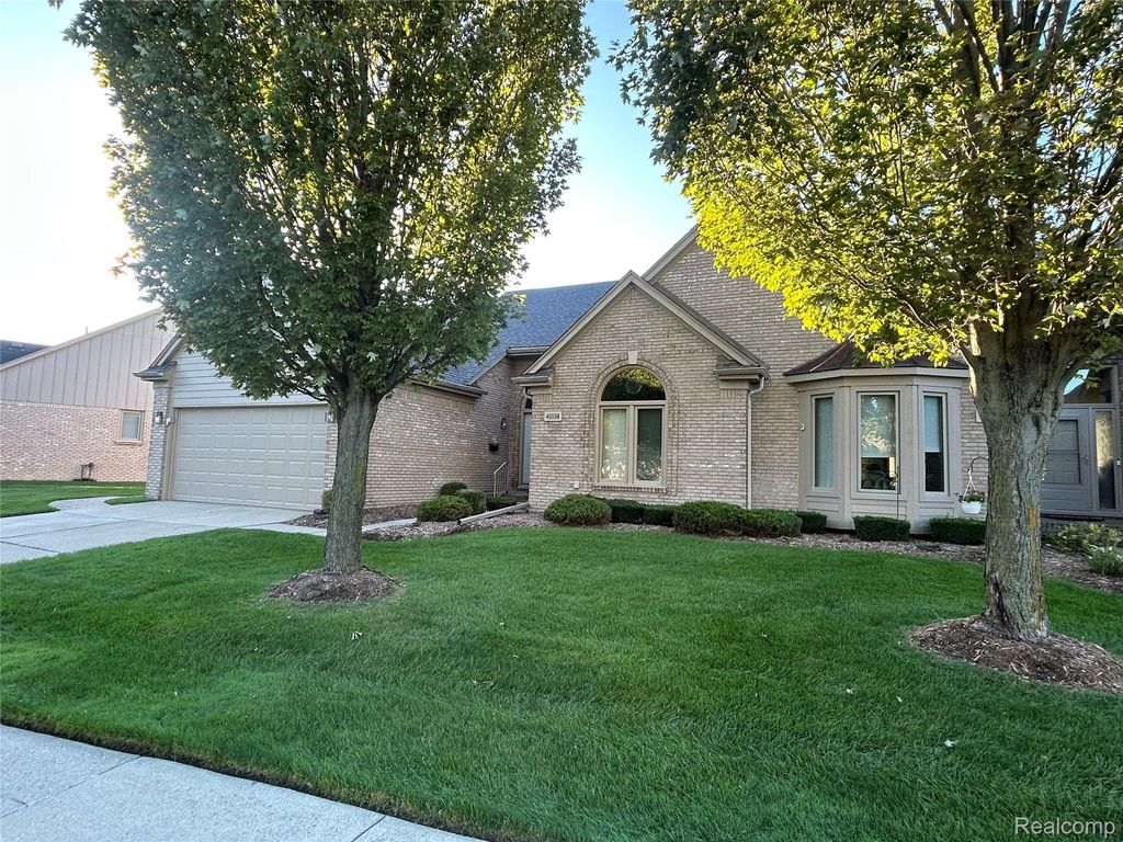 45598 Delmar Drive 129, Macomb