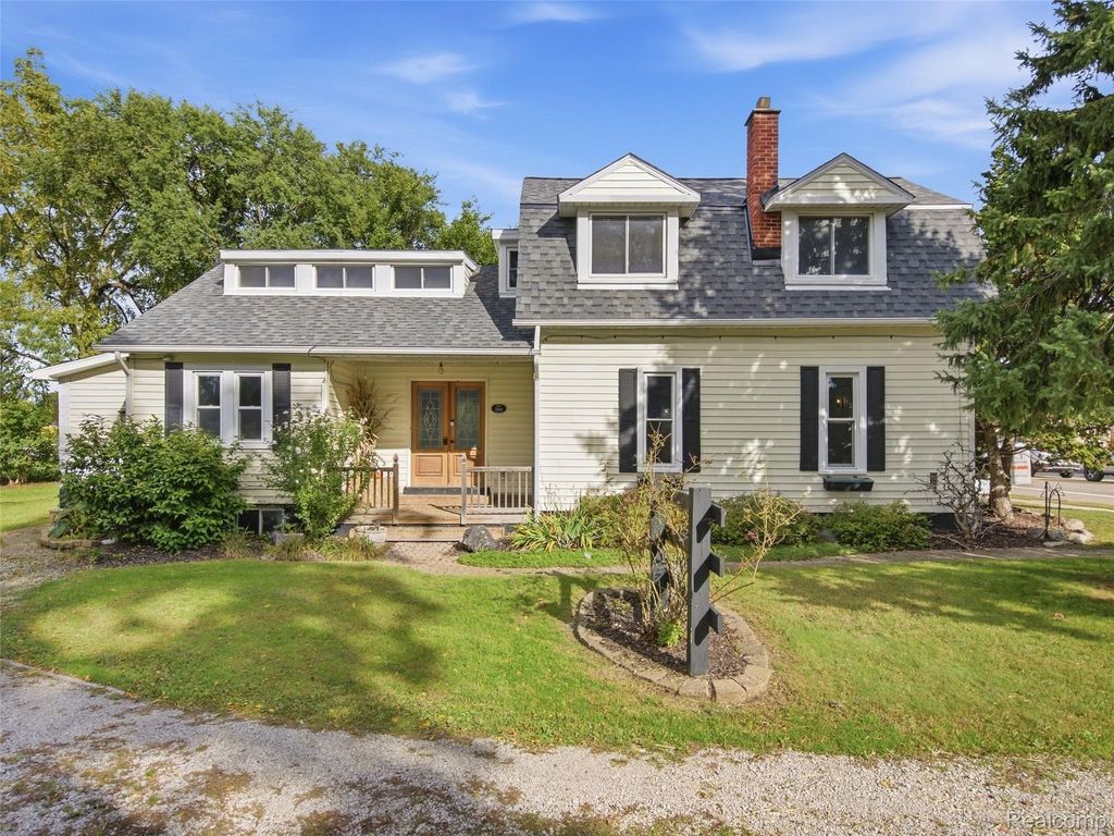 5815 Chicago Road, Warren