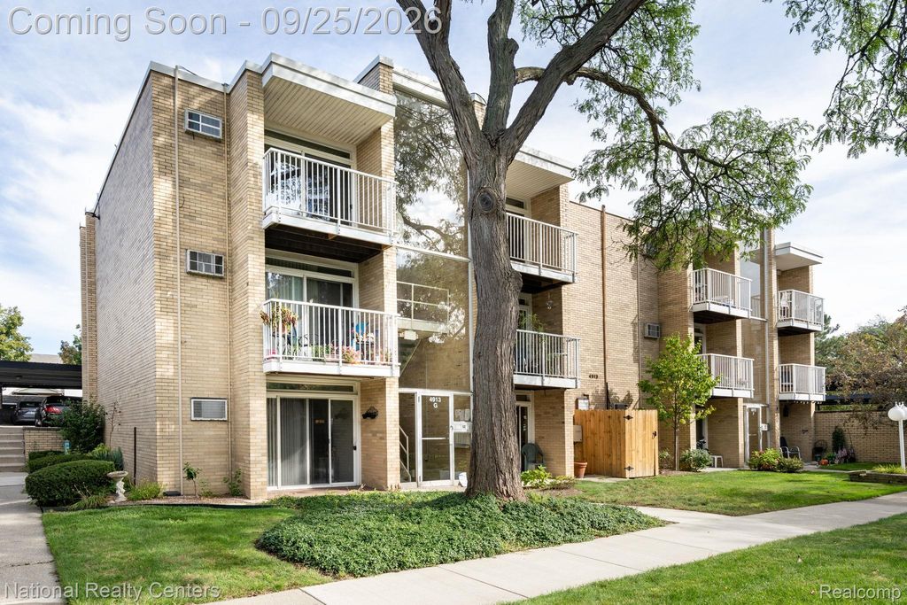 4913 Crooks Road G1, Royal Oak