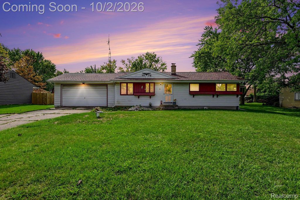 1078 E Hill Road, Grand Blanc