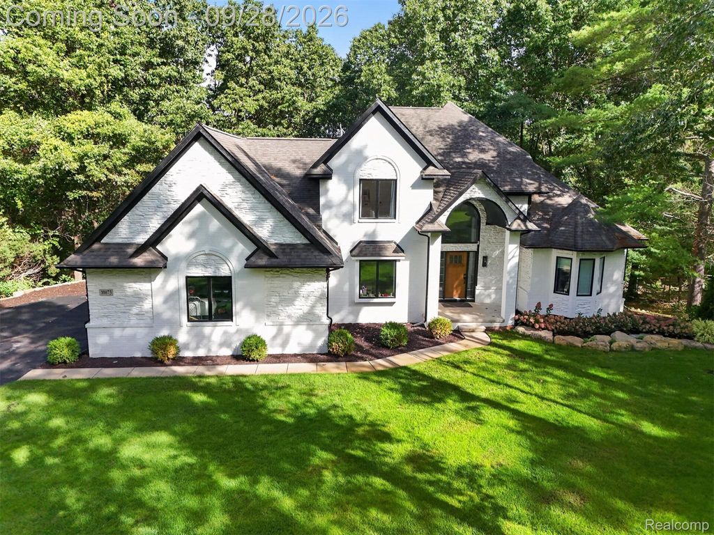 10073 Silver Lake Road, Green Oak township