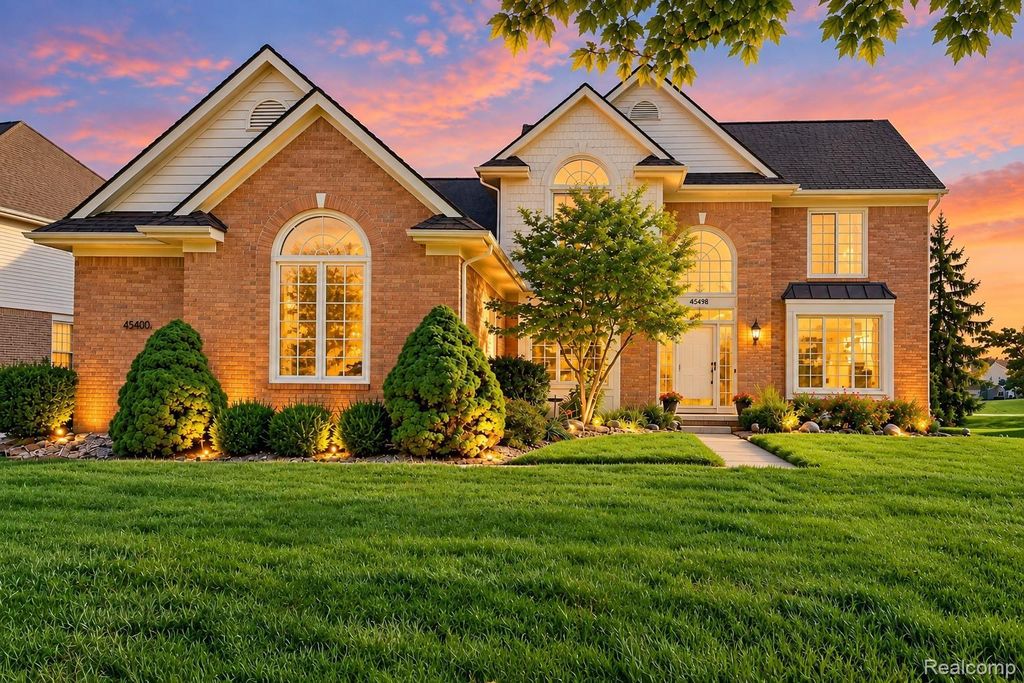 45498 Muirfield Drive, Canton