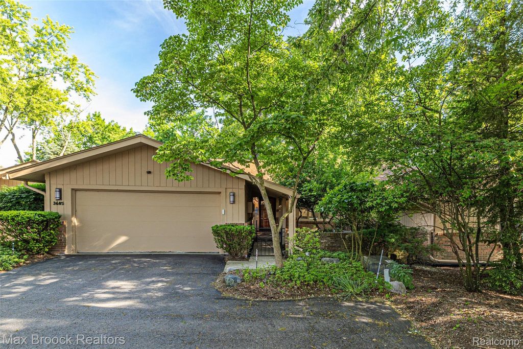 3685 Quail Hollow Drive, Bloomfield Hills