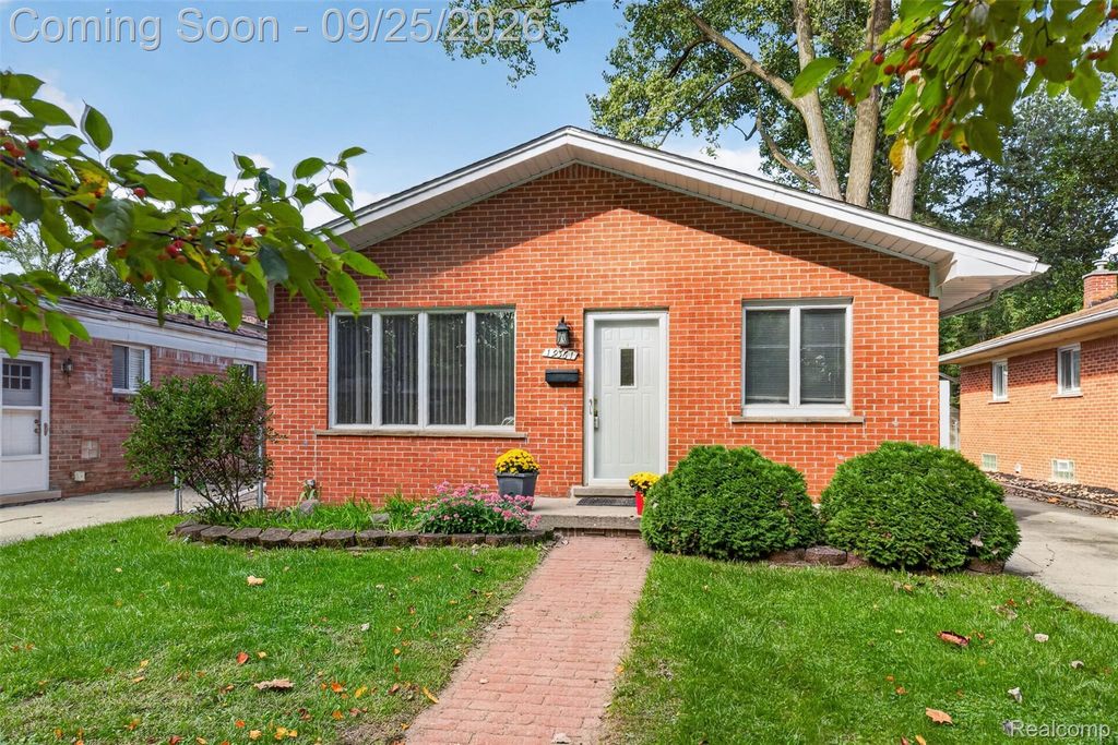 19361 Saint Francis Street, Livonia