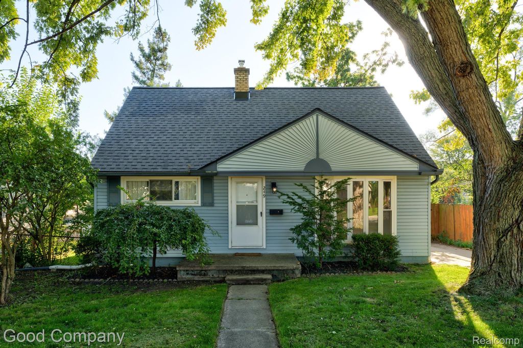 249 S Chocolay Avenue, Clawson