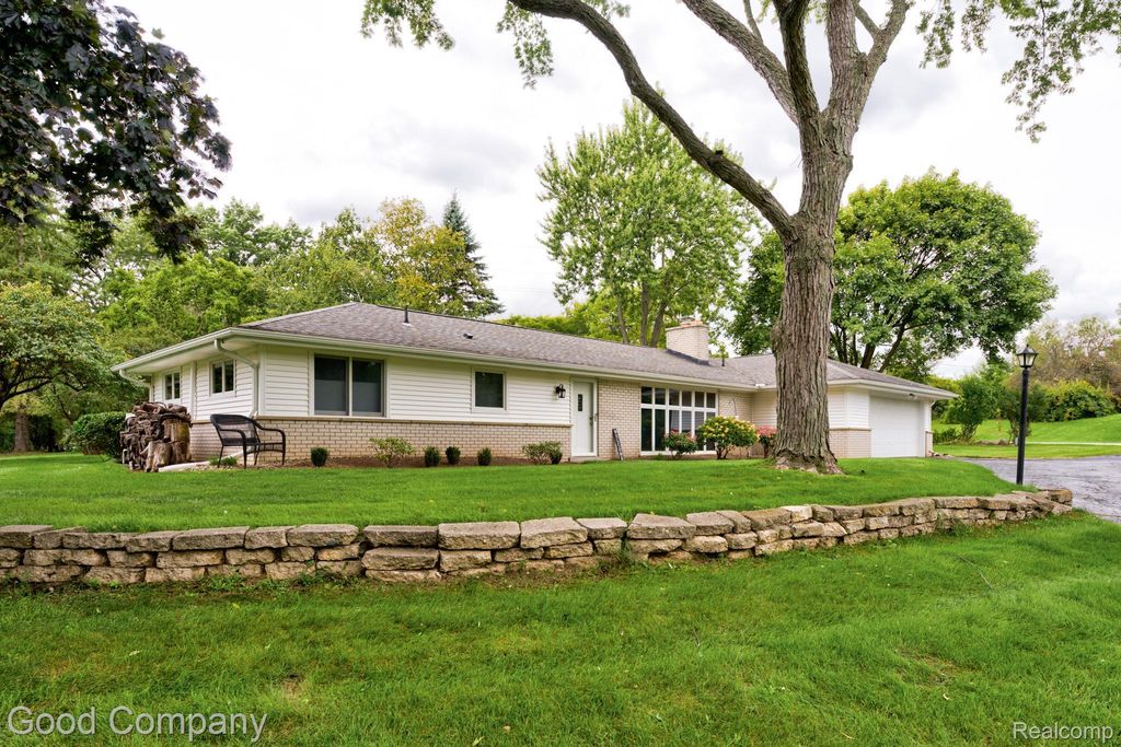 1604 Northumberland Drive, Rochester Hills