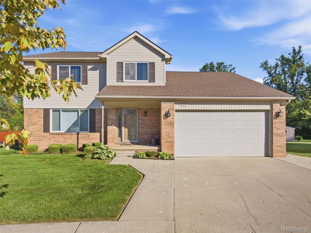 21870 Kentucky Court, Clinton Twp