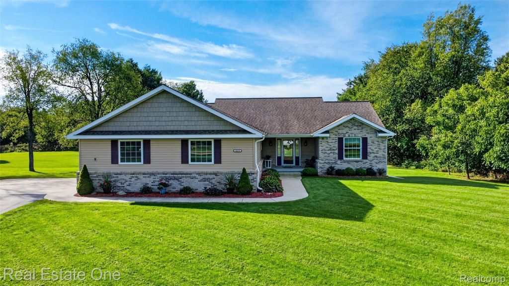 10152 Oakhill Road, Holly