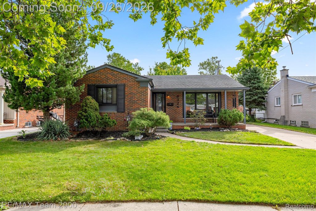 6324 Cambourne Road, Dearborn Heights