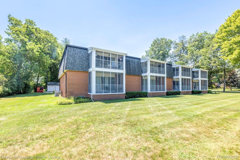 1467 Krafft Road 8, Fort Gratiot
