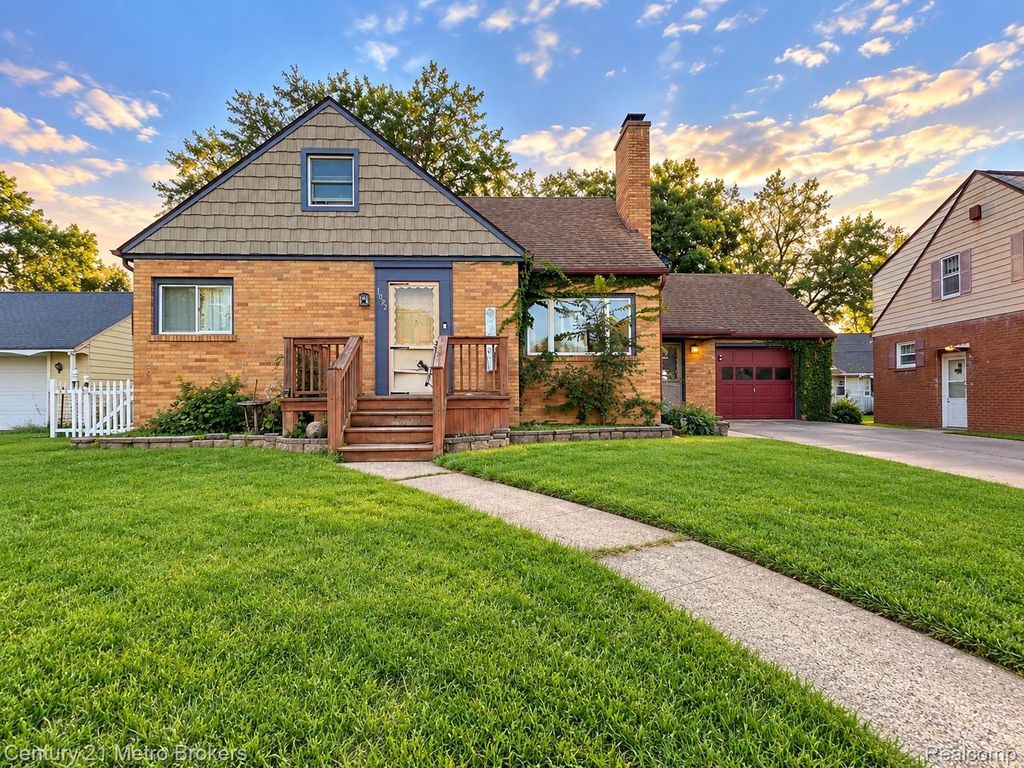 1022 Lafayette Street, Flint