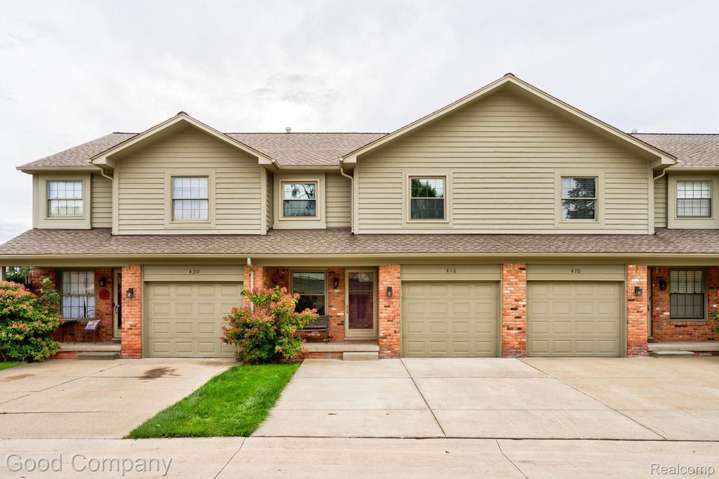 416 Oakgrove Court, Clawson