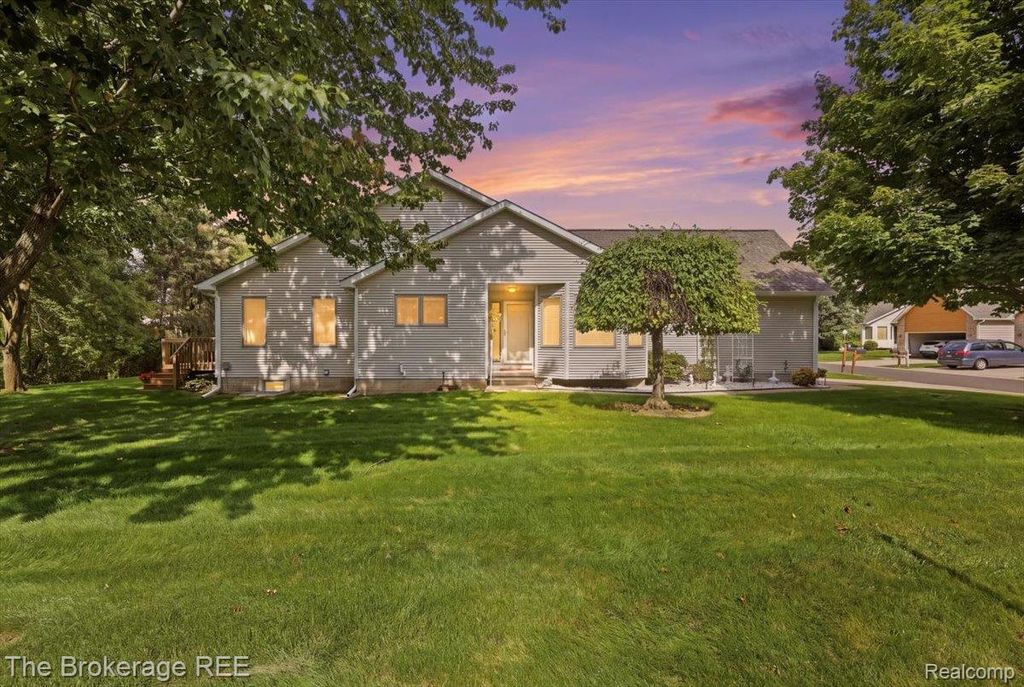 9360 Isabella Lane, Davison