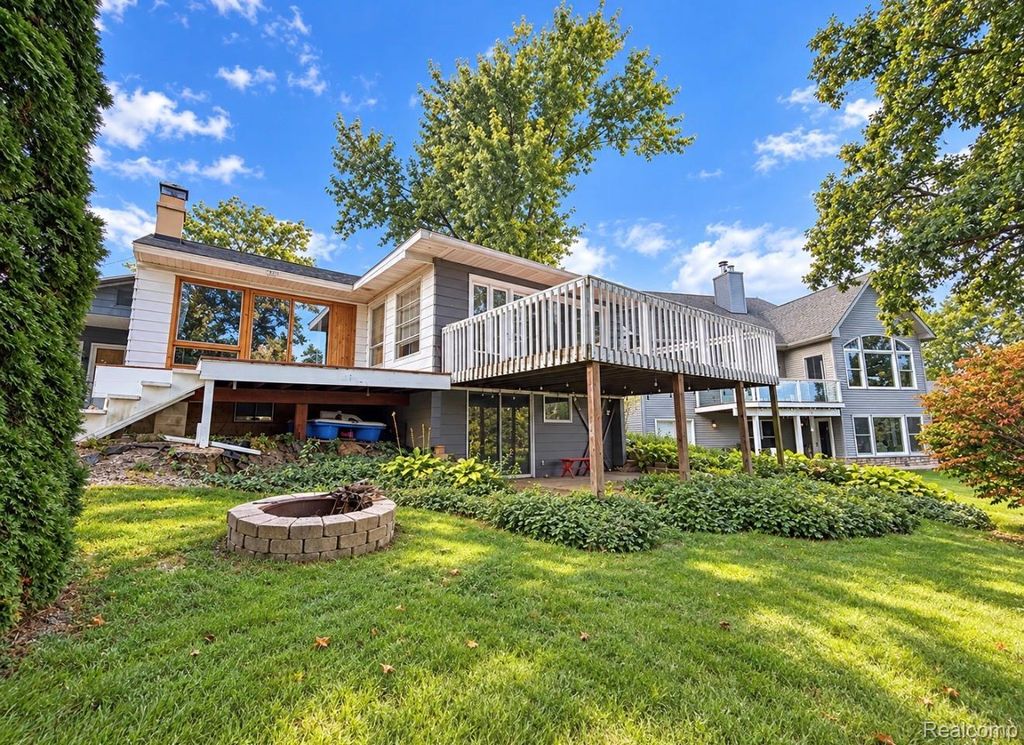 18425 Pellett Drive, Rose township
