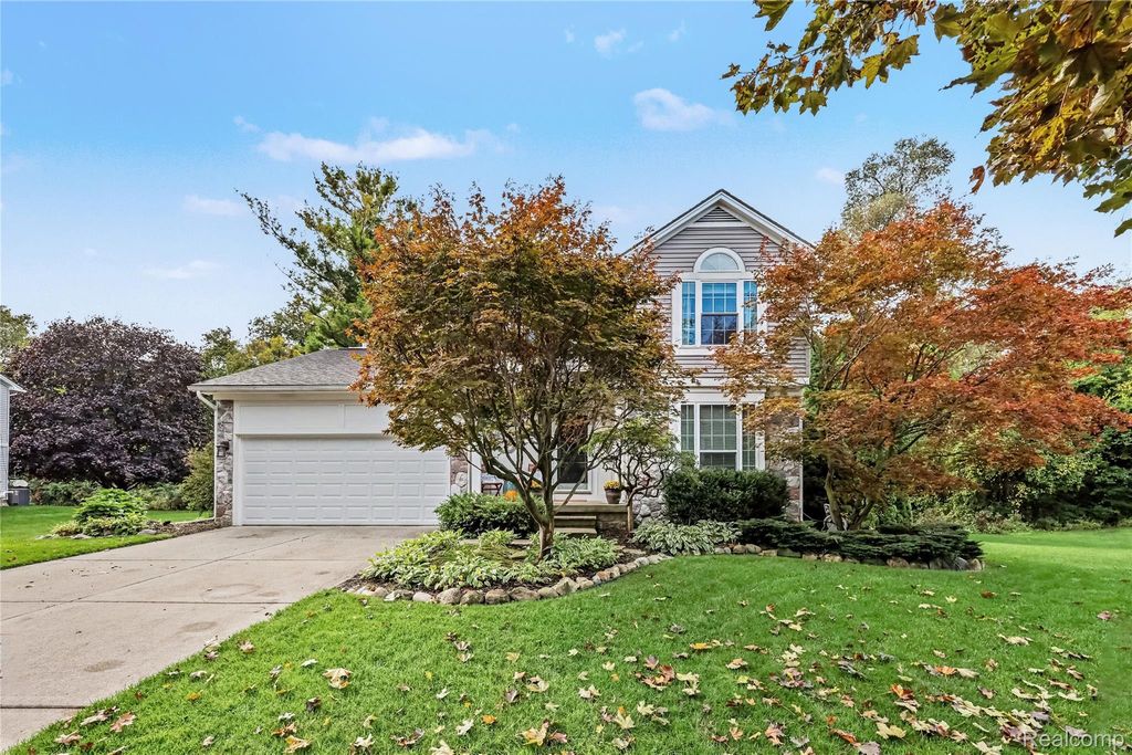 6113 Lake Waldon Drive, Clarkston