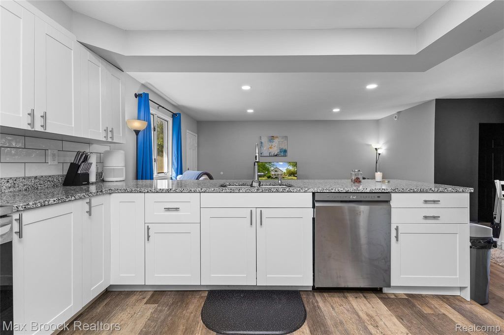 27216 Shiawassee Road, Southfield city
