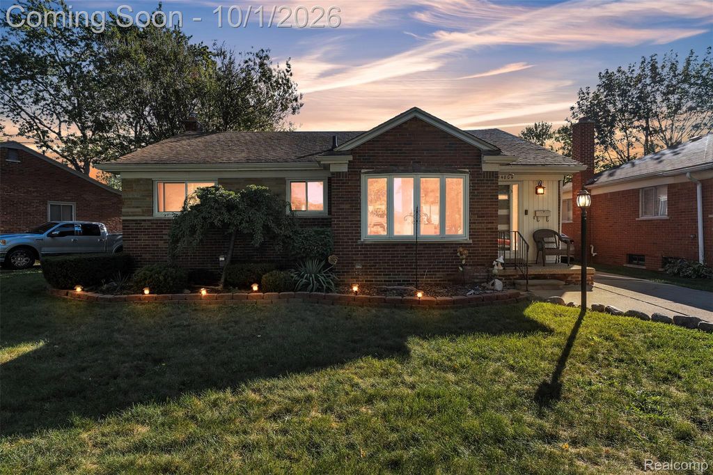 24804 Ridgecroft Avenue, Eastpointe