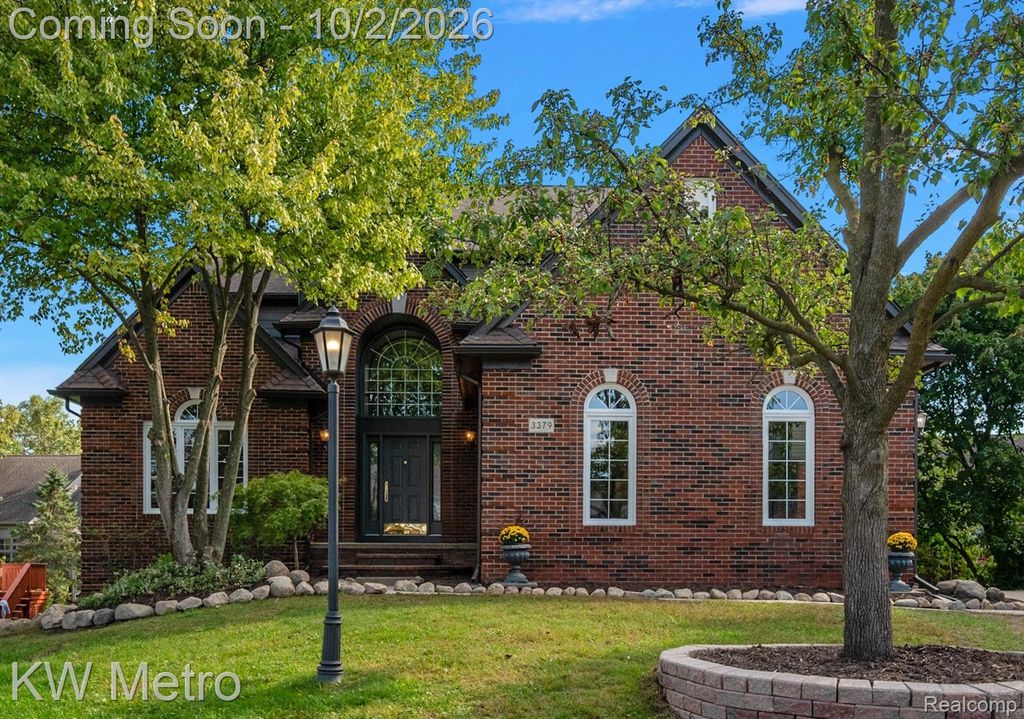 3379 Seminole Court, Rochester Hills