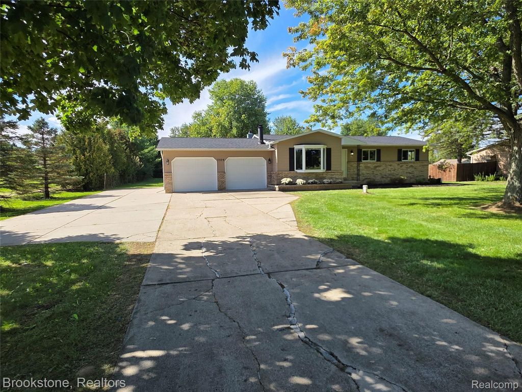 7379 N Linden Road, Mt. Morris